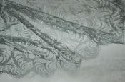 Dentelle de Calais fine et graphique gris perle