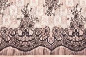COUPON 2M20 Dentelle Chantilly noire paniers de fleurs double écaille